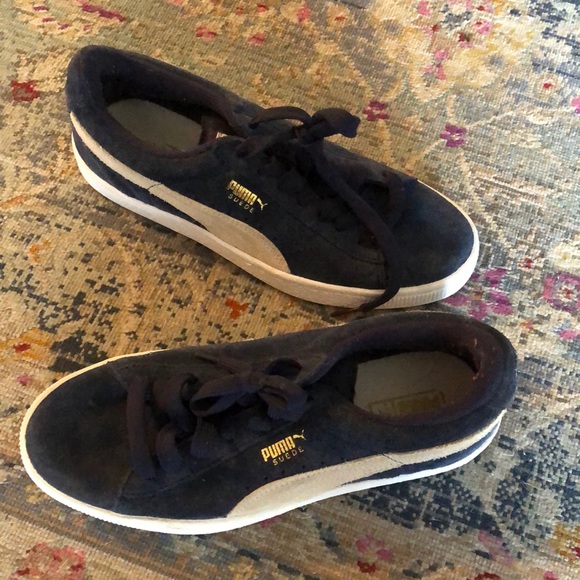 Blue suede pumas - Picture 2 of 5